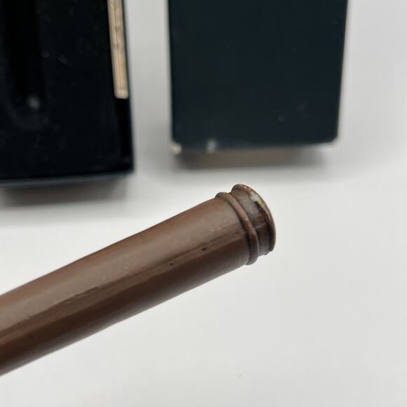 Ollivanders Hawthorne 12” Wand Wizarding World of Harry Potter Universal Studio - Picture 8 of 11